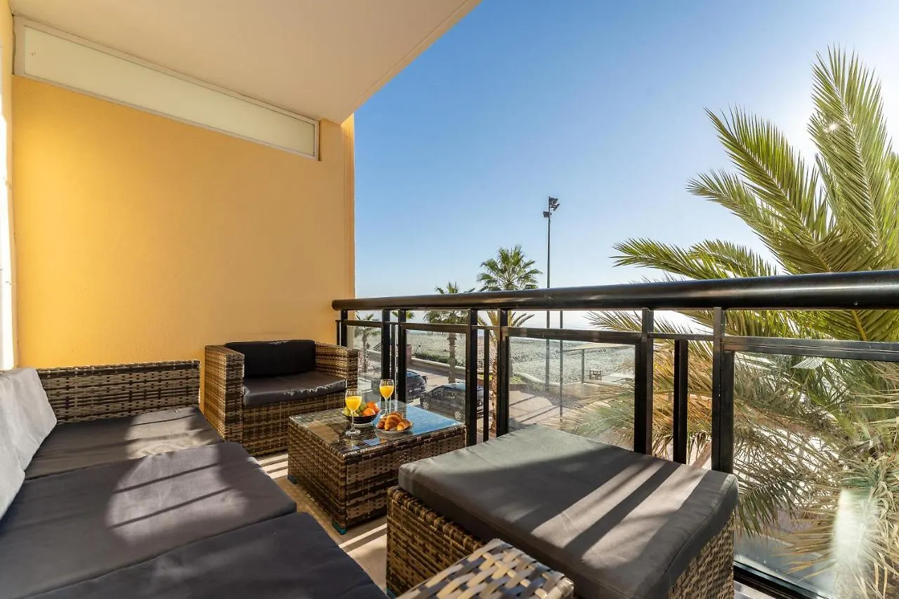 Superb Location Beachfront , 3 Bed With Terrace Apartment Fuengirola