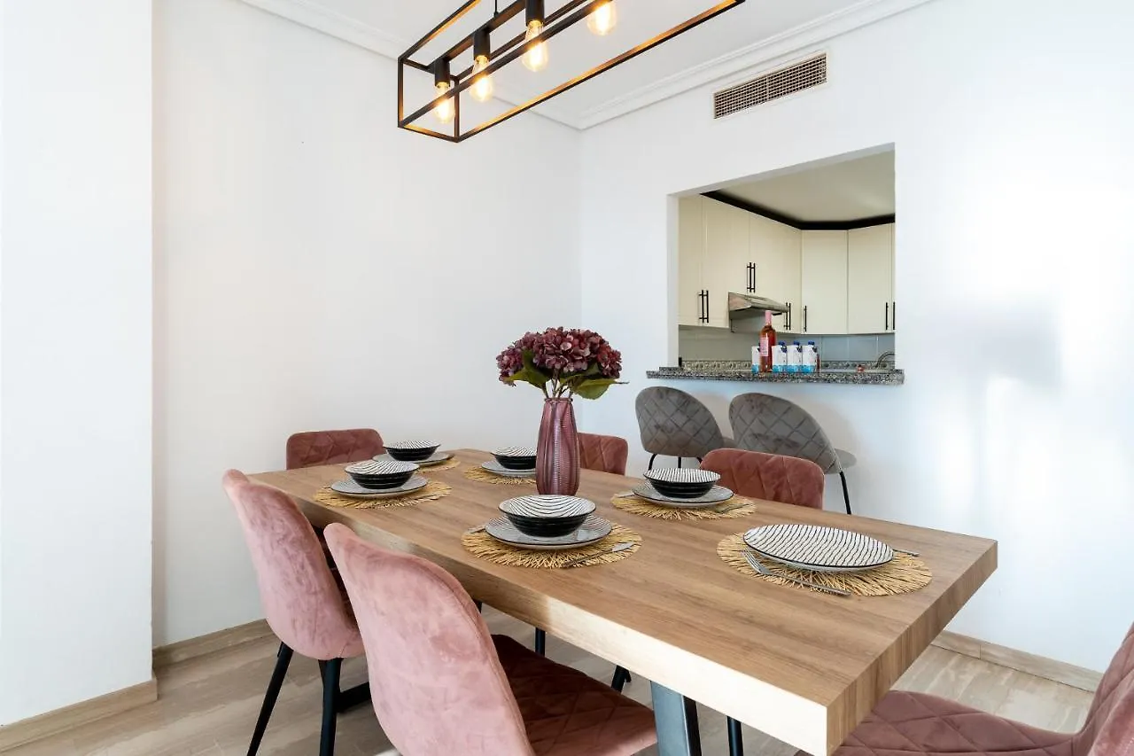 Superb Location Beachfront , 3 Bed With Terrace Fuengirola Apartamento