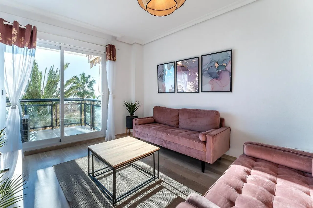 Superb Location Beachfront , 3 Bed With Terrace Fuengirola España