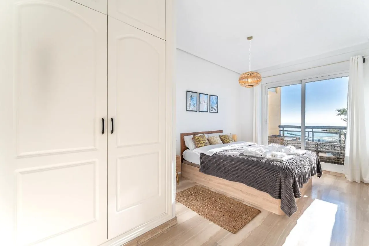 Apartamento Superb Location Beachfront , 3 Bed With Terrace Fuengirola