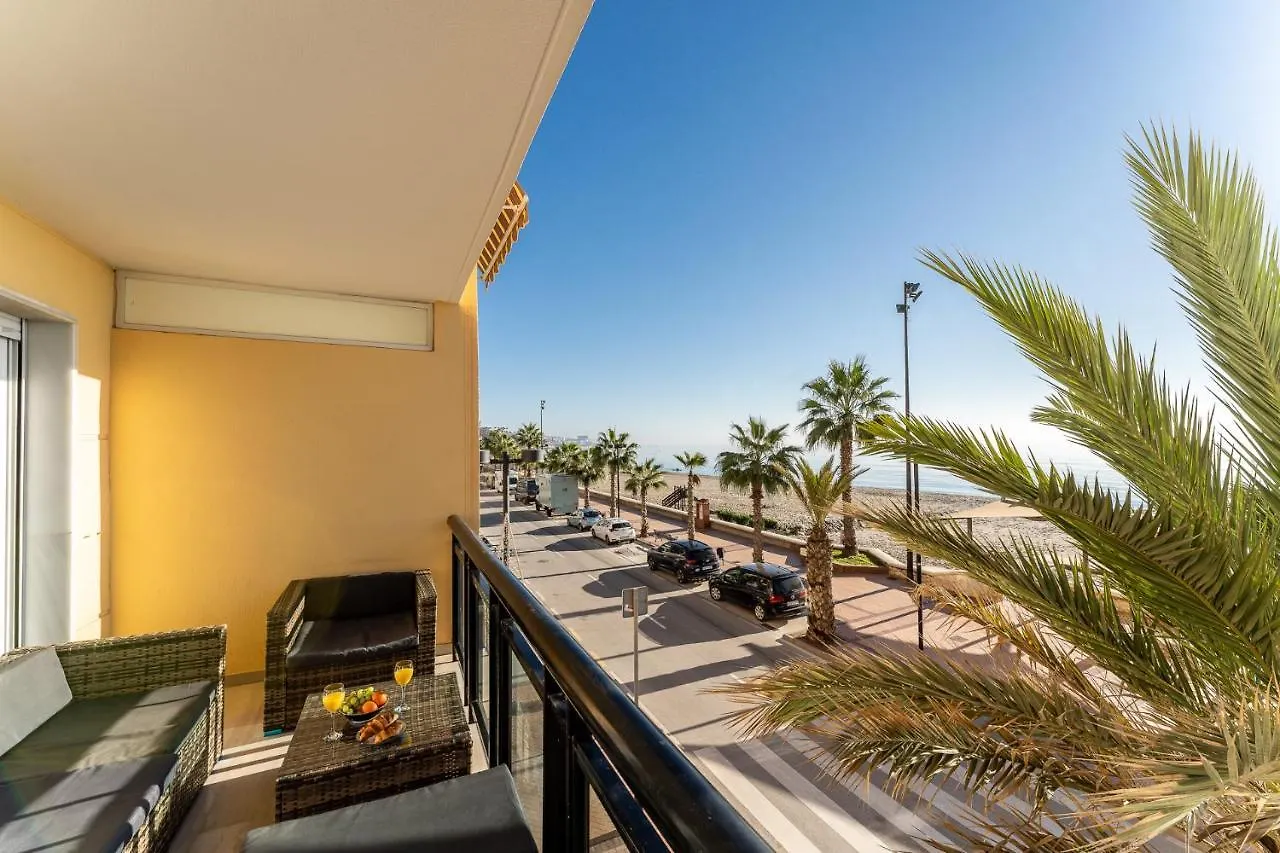 Apartamento Superb Location Beachfront , 3 Bed With Terrace Fuengirola España